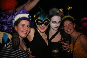 2014GrTvFasching00048